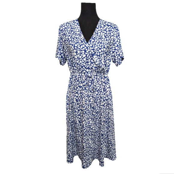 amzplus Dresses & Skirts - Blue and White Floral XL SunDress